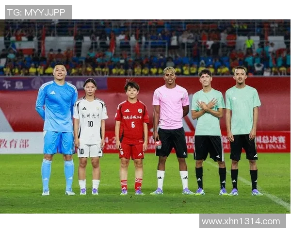 上一届足球冷门球星崛起之路揭秘：从默默无闻到闪耀赛场的传奇故事